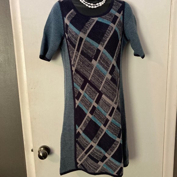 Sparrow wool dress - Picture 1 of 8